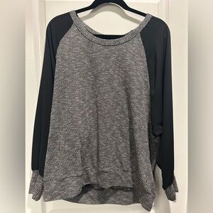 XL Bobeau blouse with sheer sleeves